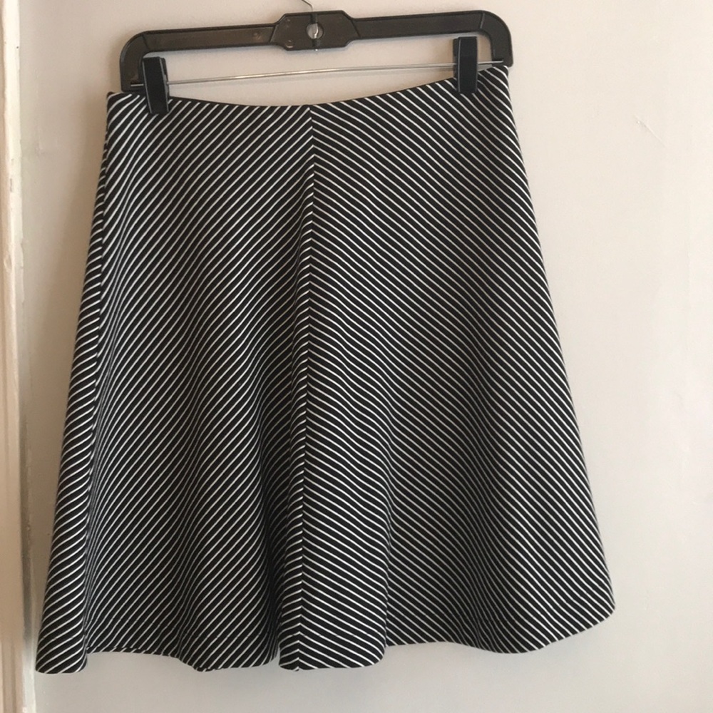 Uniqlo Black & White Striped Skirt